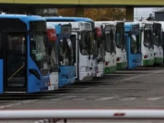 Рада дозволила українським містам використовувати гуманітарні автобуси та трамваї